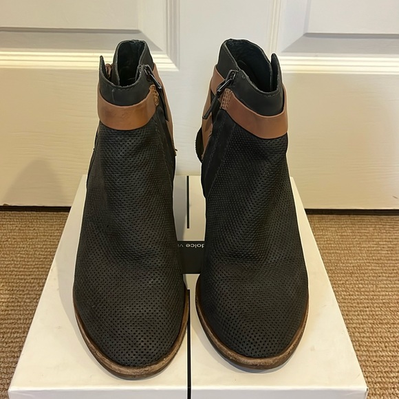 Dolce Vida Black Nubuck Yuri Boots - Picture 1 of 5